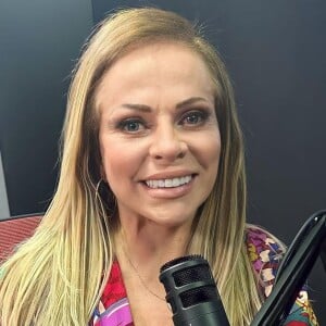Christina Rocha decidiu perguntar como estava a mãe de Sonia Abrão: 'Ela tá bem, né?'