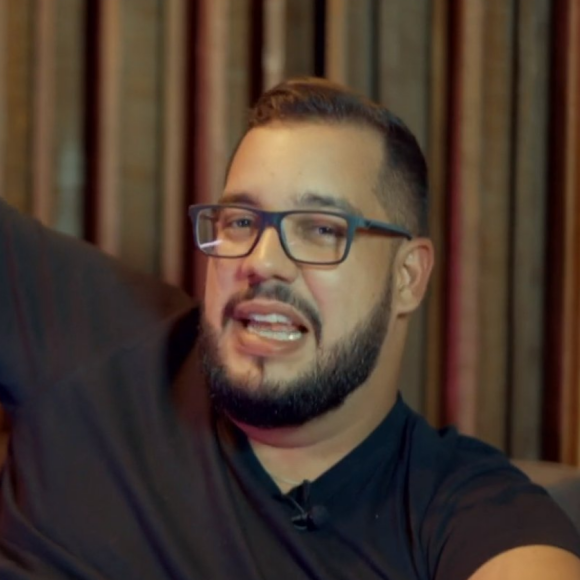 'Henrique Bahia não só trabalhava por um escritório/artista, vivia 24 horas em função do seu trabalho. Deu seu sangue em tudo o que fez', disse pai do produtor