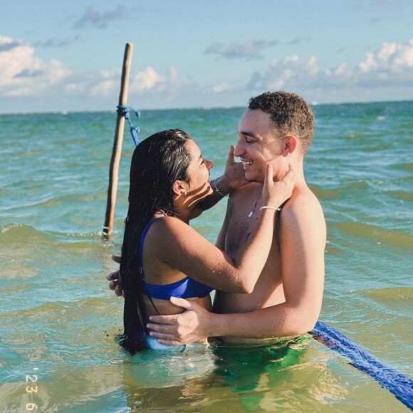 João Gomes afastou culpa da mãe no término de seu namoro com Ary Mirelle