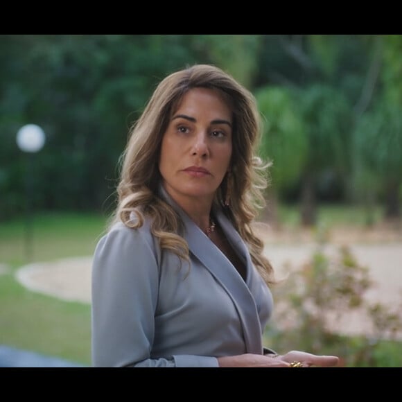 Novela 'Terra e Paixão': no capítulo de quarta-feira, 19 de julho de 2023, Irene (Glória Pires) desvia dinheiro de Caio (Cauã Reymond)