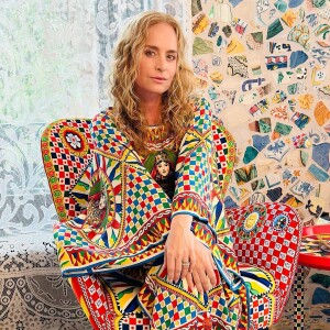 Angélica está com 49 anos de idade