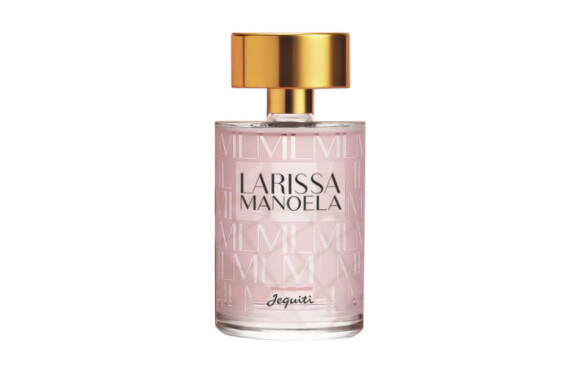 Mais recente perfume da Larissa Manoela para a Jequiti é um Âmbar Floral com notas de topo de Frutas Vermelhas, Toranja e Bergamota