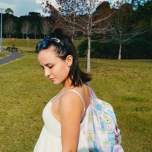 Larissa Manoela destacou que a prioridade do casal é estar com a saúde em dia