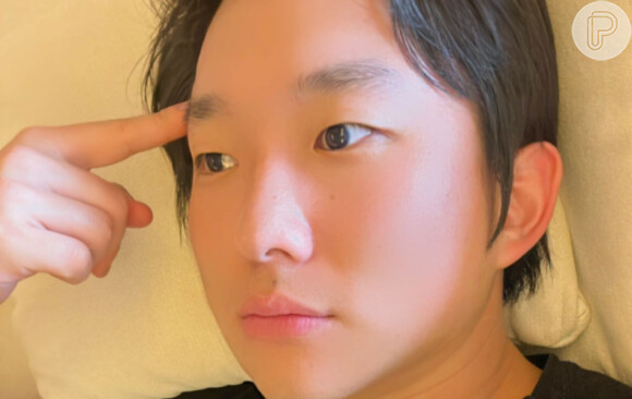 Pyong Lee sofre assédio enquanto dorme e web detona situação