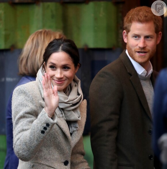 Príncipe Harry conheceu oficialmente Meghan em 2016 graças a um amigo depois que a atriz foi até Londres.