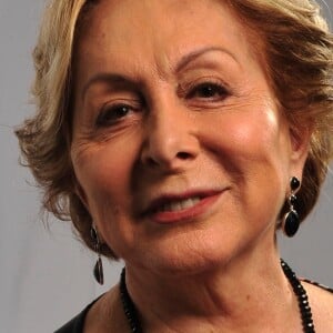 Aracy Balabanian alterou final de novela e foi confundida com viúva em enterro de ator