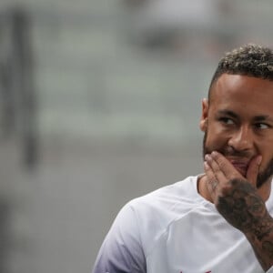 Neymar sair do Paris Saint Germain teria que abdicar de uma fortuna 27 milhões de euro ou mais.