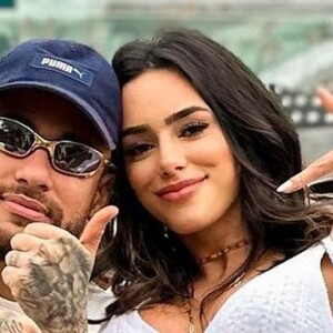 Neymar terá que decidir levando em conta a sua filha com Bruna Biancardi que nascerá em breve.