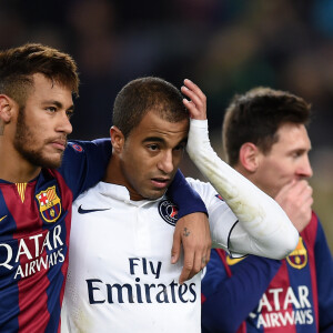 Neymar e Lucas chegaram a ser rivais enquanto o atacante jogou no Barcelona. Agora Lucas retornou para o Brasil e joga pelo São Paulo enquanto Neymar poderá retornar ao time espanhol