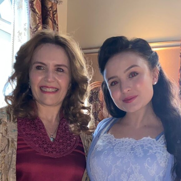 Mãe de Larissa Manoela foi questionada a respeito do fato de a atriz ter apenas 2% da empresa que geria a carreira dela, enquanto os pais acumulavam os 98% restantes