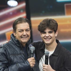Fausto Silva recebeu homenagem do filho Rodrigo no 'Faustão na Band'