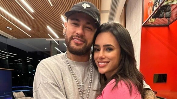 Neymar é flagrado com Bruna Biancardi em local incomum e cercado de seguranças na Árabia Saudita