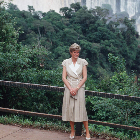 Princesa Diana conheceu as Cataratas do Iguaçu no dia 26 de abril de 1991 