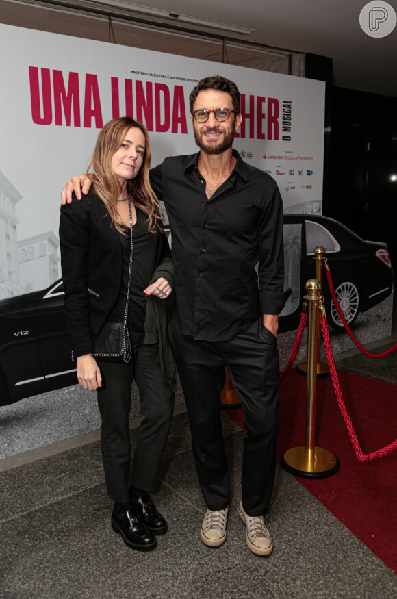 Estreia VIP do musical 'Um Linda Mulher' recebeu Gabriel Braga Nunes
