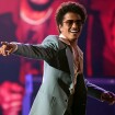 Bruno Mars no The Town tem microfone desligado e hit sertanejo: 'Em colapso'. Veja vídeos!