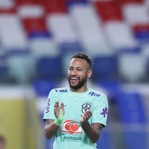 Neymar esteve no Brasil antes de se apresentar na seleção brasileira