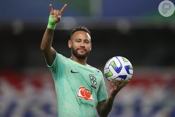 Neymar realizou uma de suas tradicionais festas em passagem pelo Brasil