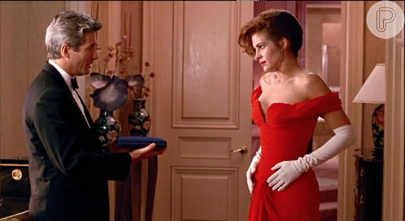 O vestido longo vermelho usado por Julia Roberts em 'Uma Linda Mulher' ganhou recriação