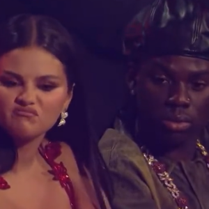 Selena Gomez viralizou nas redes sociais após escutar o nome de Chris Brown