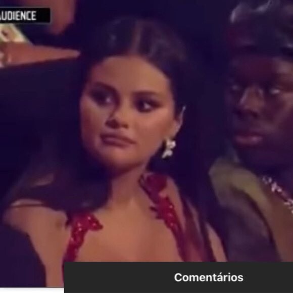 Selena Gomez reagiu a sua reação após nomeação de Chris Brown no VMA 2023