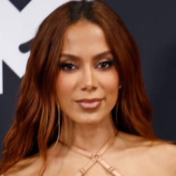 Anitta e Marina Ruy Barbosa se afastaram após polêmica