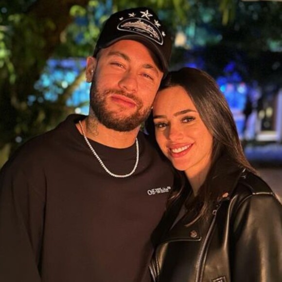 Bruna Biancardi toma atitude contra Neymar