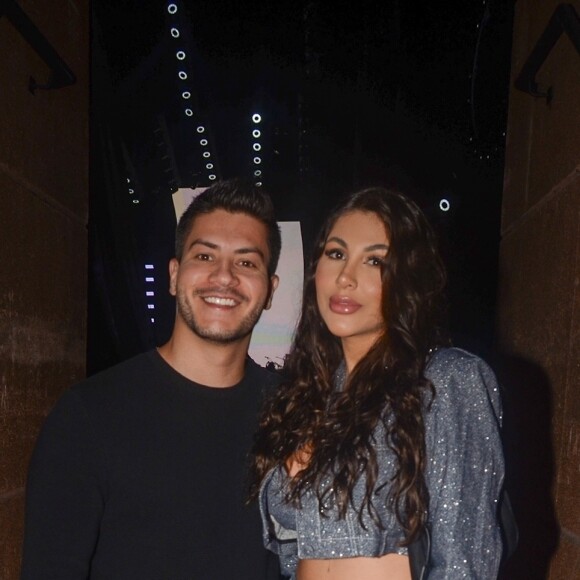 Arthur Aguiar e Jheny Santucci tiveram gravidez revelada em junho de 2023, mas só confirmaram a gestação em 15 de setembro de 2023