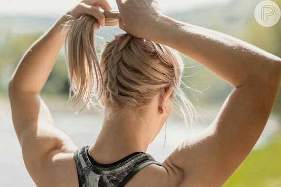 Na academia, aliar o rabo de cavalo a tranças é uma opção estilosa e perfeita para fugir do calor