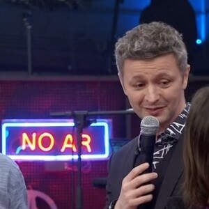 Serginho Groisman entrevistou Sandy e Lucas Lima no 'Altas Horas' após a separação anunciada pelo ex-casal