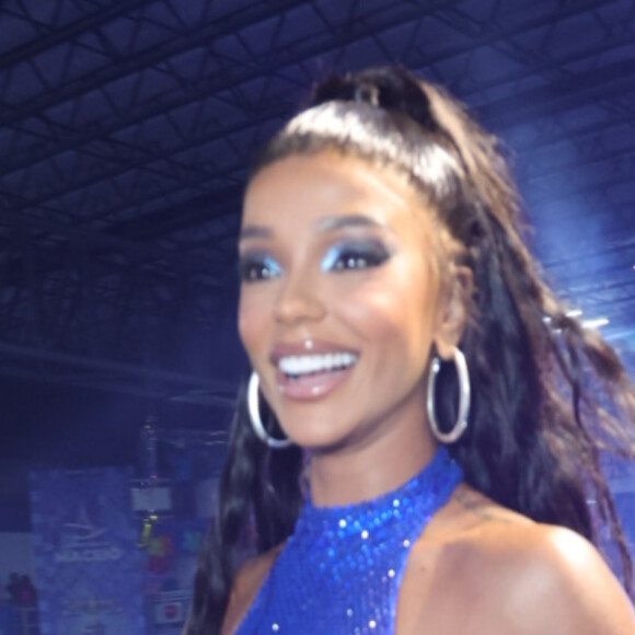 Após críticas por harmonização facial, Brunna Gonçalves exibiu o corpo escultural em noite de esquenta para o carnaval 2024 em 5 de outubro de 2023