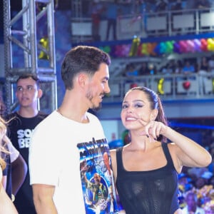 Giovanna Lancellotti e Gabriel David foram juntos à escolha do samba-enredo da Beija-Flor, nove vezes campeã desde 1984