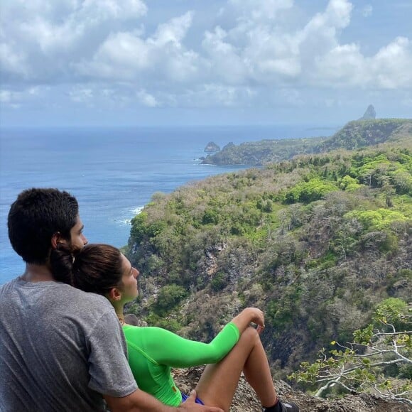 Fernanda Paes Leme foi pedida em casamento por Victor A. Sampaio em Fernando de Noronha