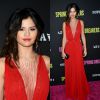 Para lançar o filme 'Spring Breakers', Selena Gomez escolheu um vestido vermelho com detalhes transparentes no decote, em março de 2013