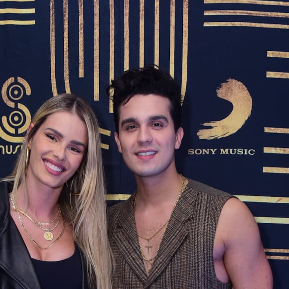 Luan Santana e Yasmin Brunet namorando? Boatos ganharam forças nas últimas semanas depois que os dois passaram a ser vistos juntos com frequência