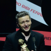 Lucas Lima agradece Sandy após vencer prêmio importante de teatro, mas detalhe irrita fãs: 'Não gostei'