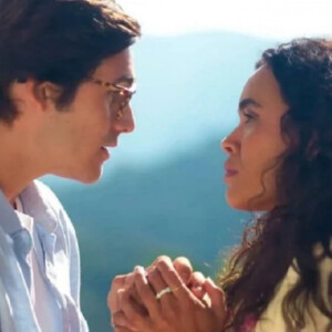 Na novela Fuzuê, Luna (Giovana Cordeiro) termina namoro com Miguel (Nicolas Prattes) após saber que ele beijou Olívia (Jessica Córes)