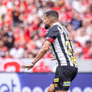 Corinthians x Santos vai passar no Première pela 30 rodada do Campeonato Brasileiro 2023 em 29 de outubro de 2023 às 18h30. Time da Baixada Santista tenta sair do Z4