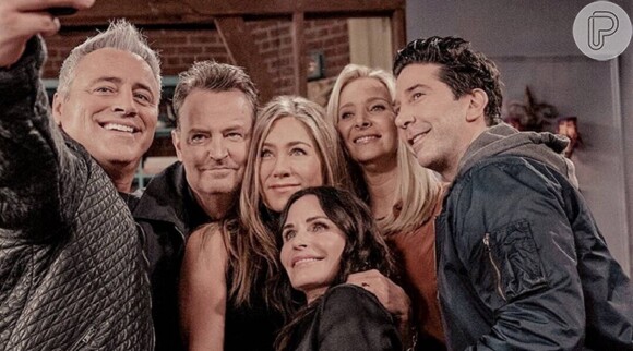 Em 2021, Matthew Perry teve a chance de reencontrar os amigos da série 'Friends' e gravar um especial que agora ficou para a eternidade