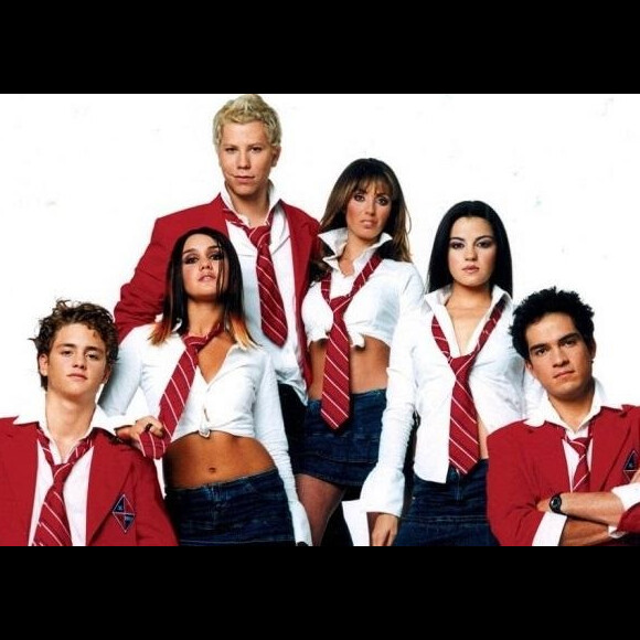 Look para show do RBD tem que ter gravata, saia ou blazer? Confira essas dicas