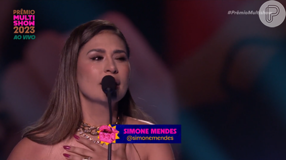 Simone Mendes não cita Simaria em discurso de agradecimento após ganhar grande prêmio, web apontou