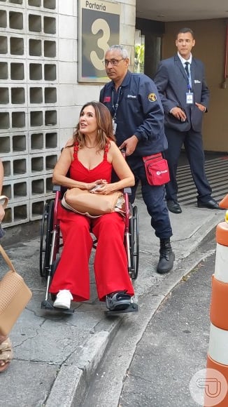 Presença de Fátima Bernardes na Globo se deu apenas um dia depois do compromisso cancelado com o 'Teleton'