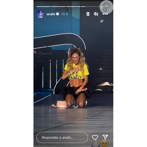 Reta final da turnê do RBD no Brasil e Anahí cai no choro por ficar doente nos últimos shows
