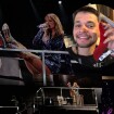 Salto de Taylor Swift cai em show no Rio; fã brasileiro que ficou com o 'mimo' inusitado revela: 'Ela jogou nas minhas mãos'