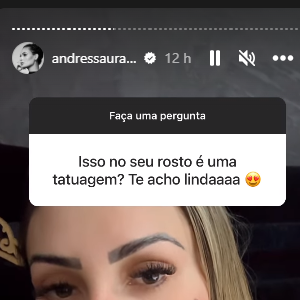Andressa Urach recebeu uma pergunta curiosa no Instagram sobre sua nova tatuagem no rosto: 'Te acho linda'
