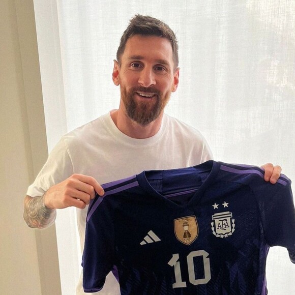 Messi é fã de perfume importado de luxo e fragrância tem versões baratas no Brasil. Descubra quais!