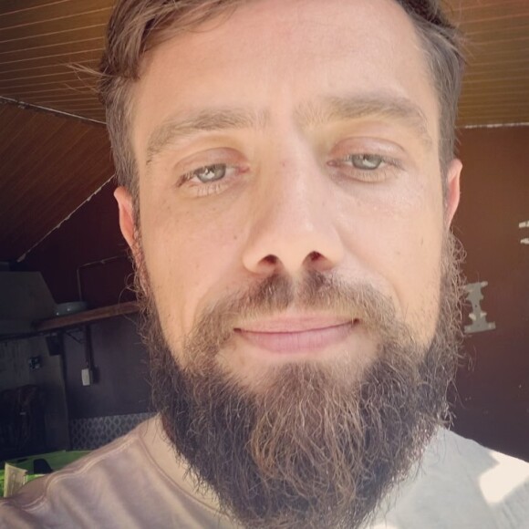Rafael Cardoso foi pai pela terceira vez