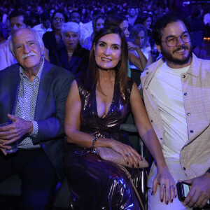 Fátima Bernardes, o namorado, Túlio Gadêlha, e Ary Fontoura se encontraram na gravação do tradicional especial de fim de ano de Roberto Carlos para a Globo