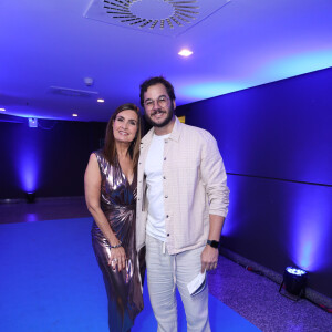 Fátima Bernardes e o namorado, Túlio Gadêlha, foram juntos pela primeira vez à gravação do tradicional especial de fim de ano de Roberto Carlos na Globo