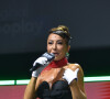 Durante o evento, Sabrina Sato participou do estande da Globoplay apresentando novidades