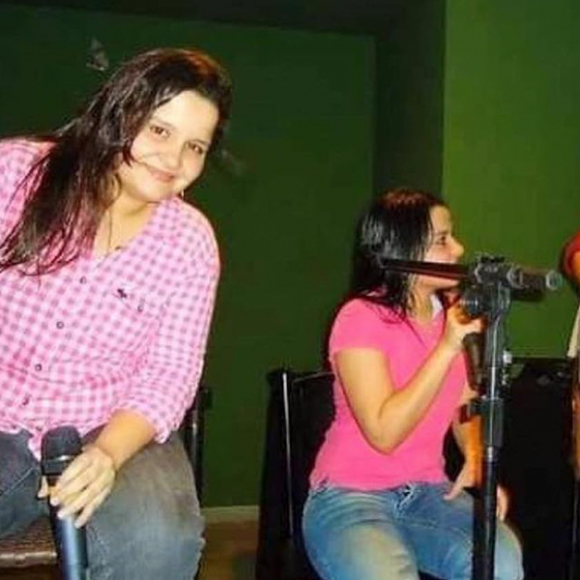 Fotos de Maiara e Maraisa antes da fama fazem sucesso na web